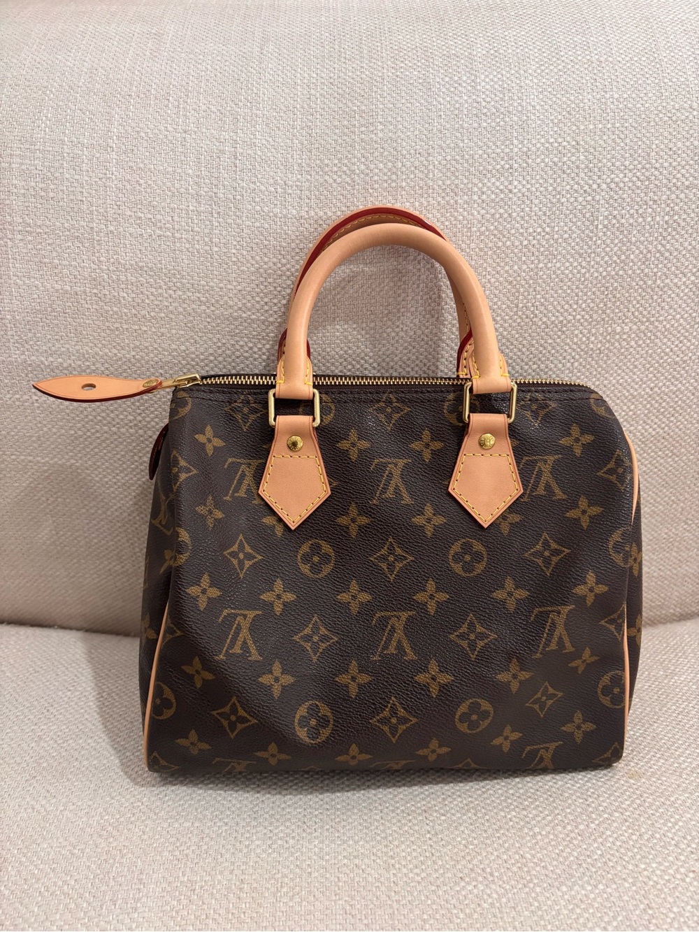 Authentic Louis Vuitton discontinued speedy 25 monogram satchel - Picture 2 of 16